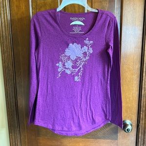 Earth yoga long sleeve top!